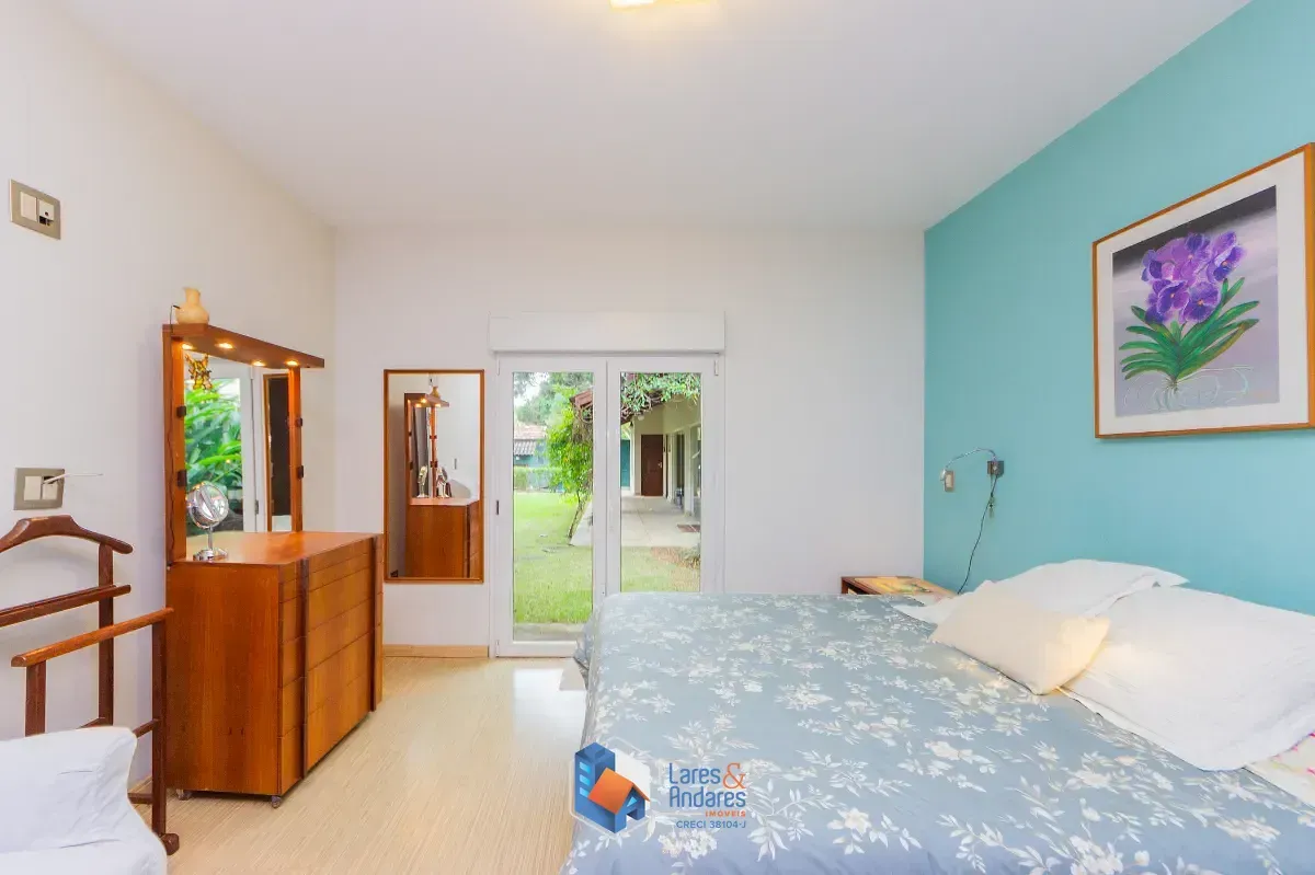 Imagem Casa para venda em Jardim Santa Helena com 4 quartos, sendo 2 suítes, 280m²