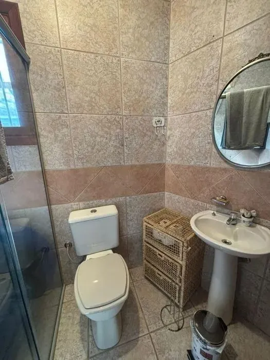 Imagem Residência de Luxo em Condomínio Fechado com 4 Dormitórios, 3 Suítes e Área de Lazer Privativa - São Lucas, Viamão/RS