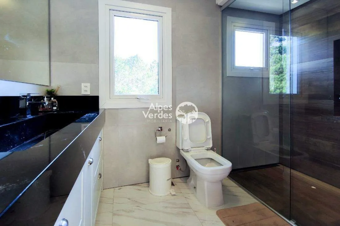 Imagem Vende - se Casa em Gramado, com 03 dormitórios