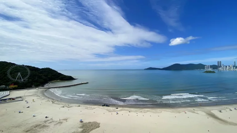 Imagem Apartamento Frente Mar para Venda em Balneário Camboriú, CENTRO, 4 dormitórios, 4 suítes, 5 banheiros, 4 vagas