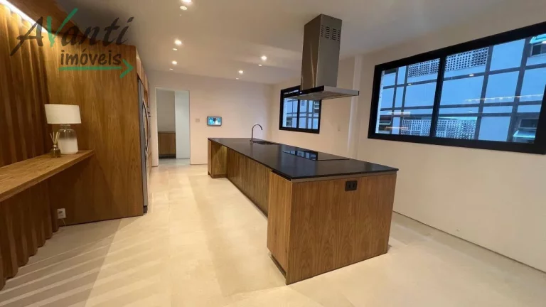 Imagem Apartamento Alto Padrão à Venda no Boqueirão em Santos
