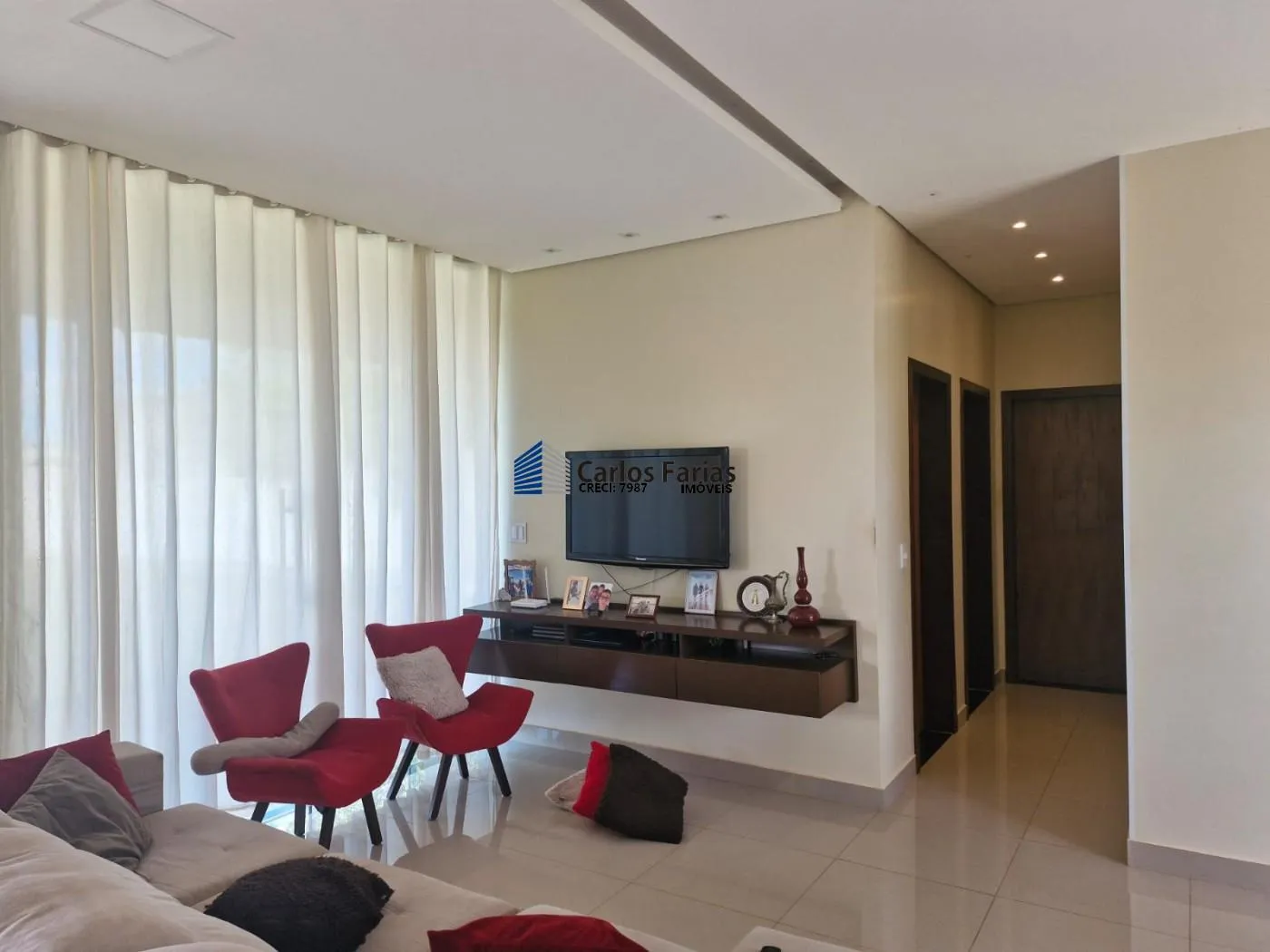 Imagem Casa em Condomínio para Venda em Brasília, Setor Habitacional Tororó (Jardim Botânico), 2 dormitórios, 1 suíte, 2 banheiros, 2 vagas