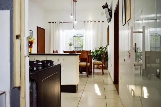 Imagem Casa à venda 3 Quartos, 1 Suite, 4 Vagas, 300M², Jardim Oásis, Taubaté - SP