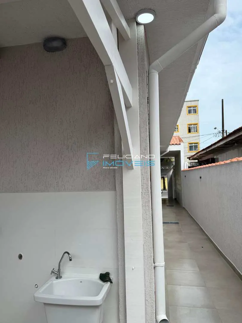 Imagem Casa com 2 quartos, Balneário Maracanã, Praia Grande - R$ 550 mil, Cod: 7152