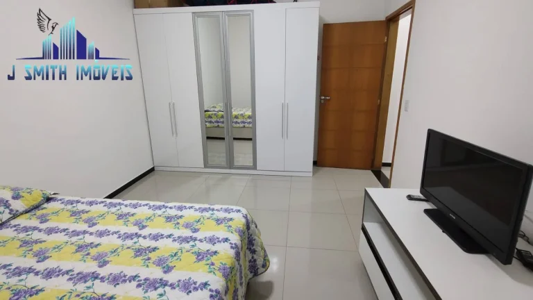 Imagem CASA PRATICAMENTE TÉRREA. PISCINA, SALÃO DE JOGOS, SAUNA, NA GRANJA VIANA