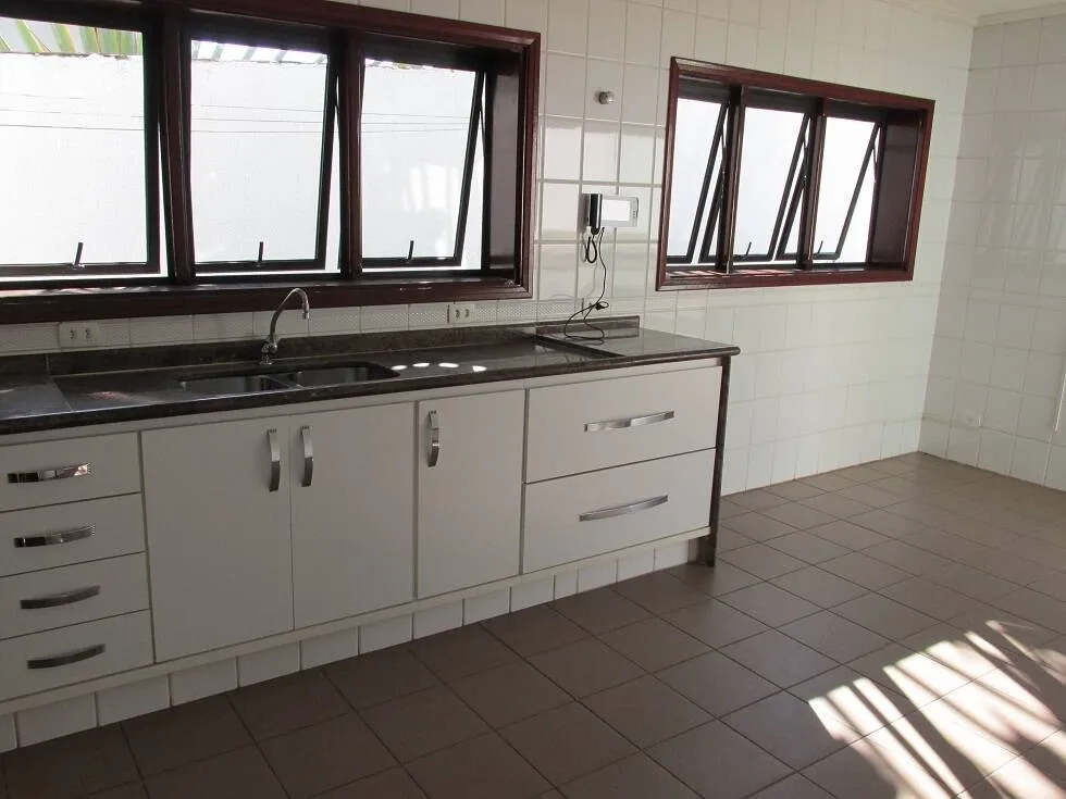 Imagem Sobrado para venda e locação em condomínio Residencial 6
