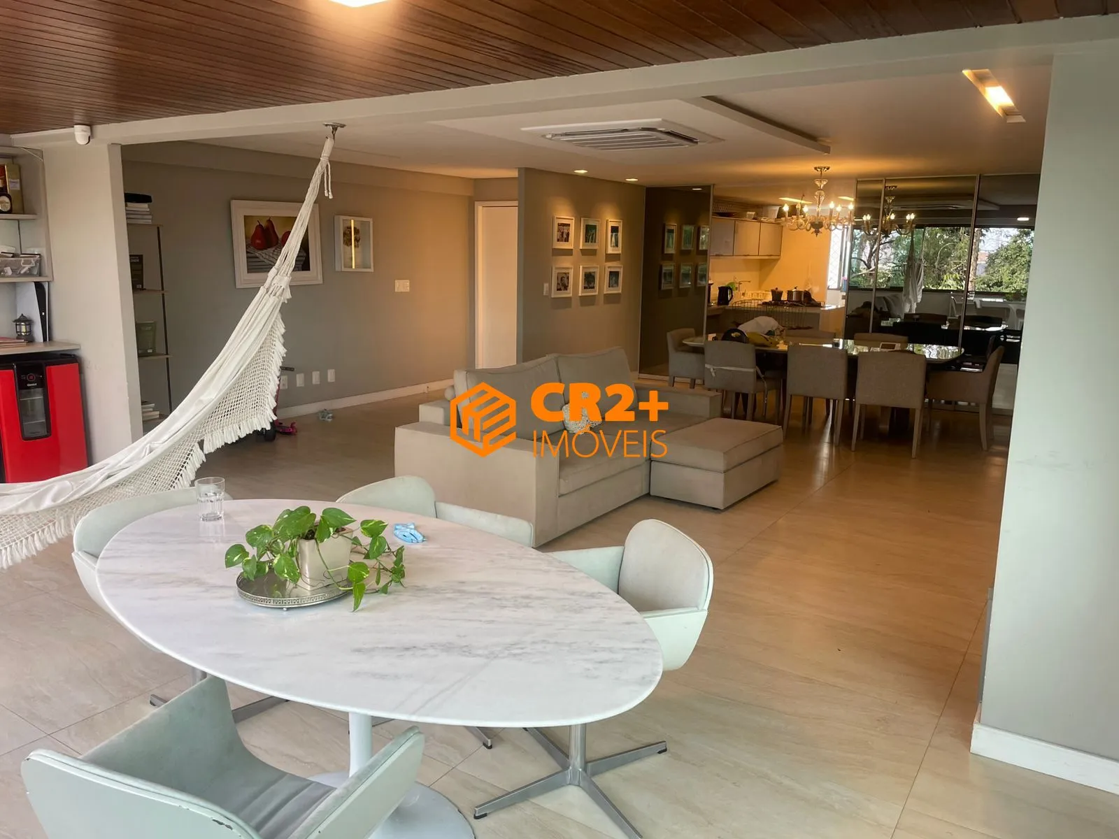Imagem Vendo apartamento de luxo no Francisco Brenand - 4 suítes , 4 vagas, 200m²