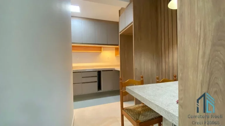 Imagem Apartamento, ensolarado, sacada com churrasqueira, 03 quartos c/suíte, na Praia dos Ingleses em Florianópolis -SC.