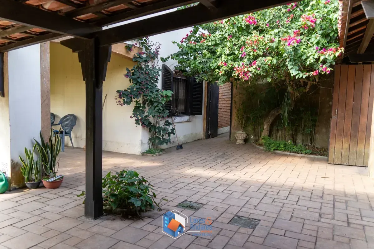 Imagem Sobrado para venda em Jardim Riviera com 5 quartos, sendo 1 suíte, 255m²