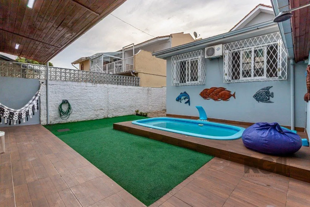 Imagem Casa no Jardim do Salso de 3 dormitórios pátio e piscina