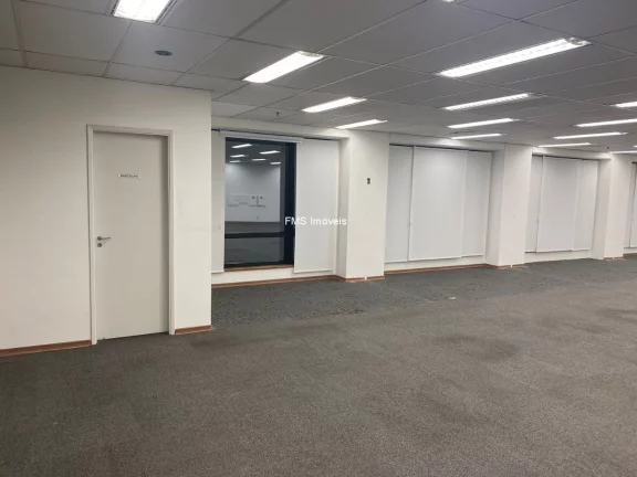 Imagem Conjunto comercial com 438m² próximo a Av. Paulista.