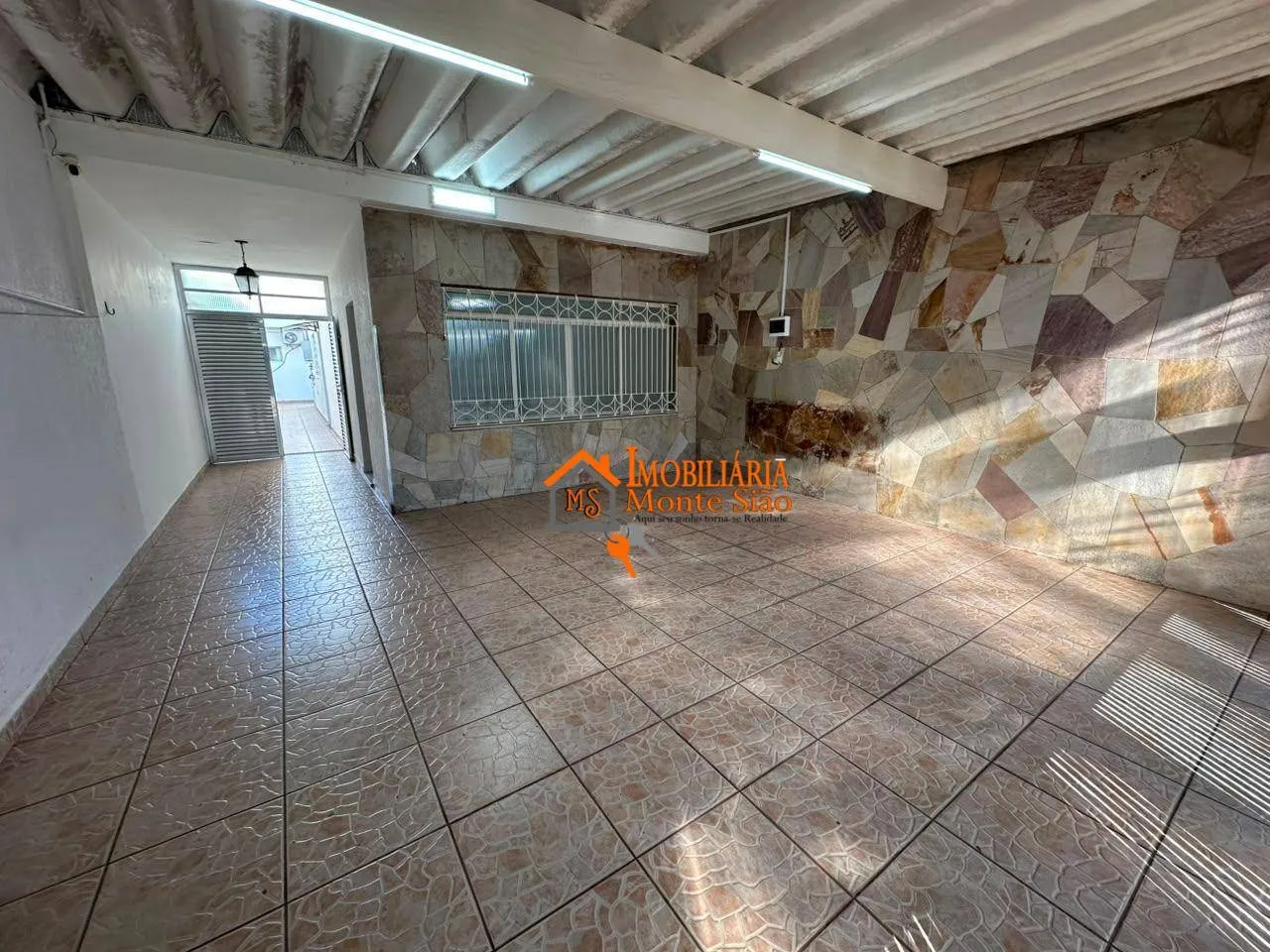 Imagem Sobrado com 5 dormitórios à venda, 221 m² por R$ 990.000 - Jardim Vila Galvão - Guarulhos/SP