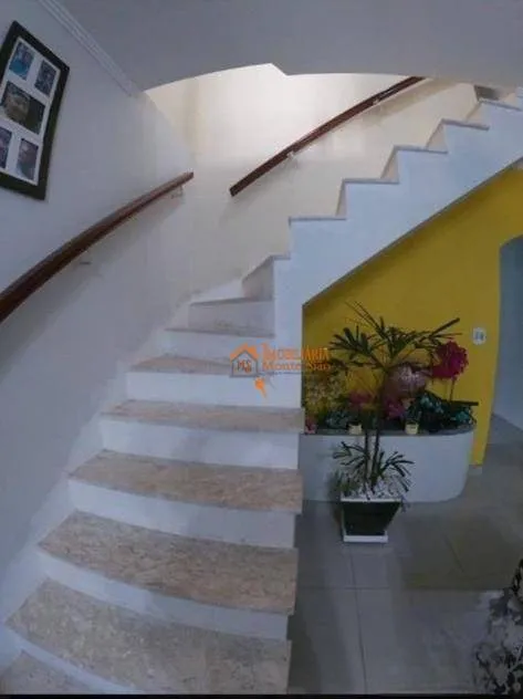Imagem Sobrado com 3 dormitórios à venda, 177 m² por R$ 550.000,00 - Jardim Acácio - Guarulhos/SP
