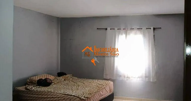 Imagem Sobrado com 3 dormitórios à venda, 230 m² por R$ 425.000 - Chácara Cabuçu - Guarulhos/SP