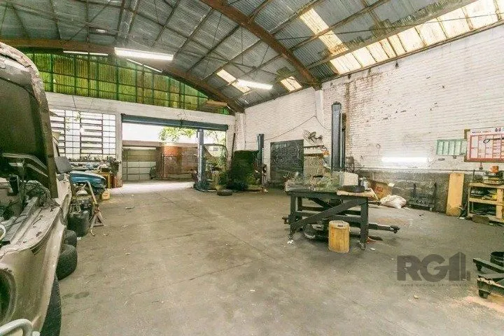 Imagem Casa Residencial ou comercial com 4 dormitórios, 2 banheiros