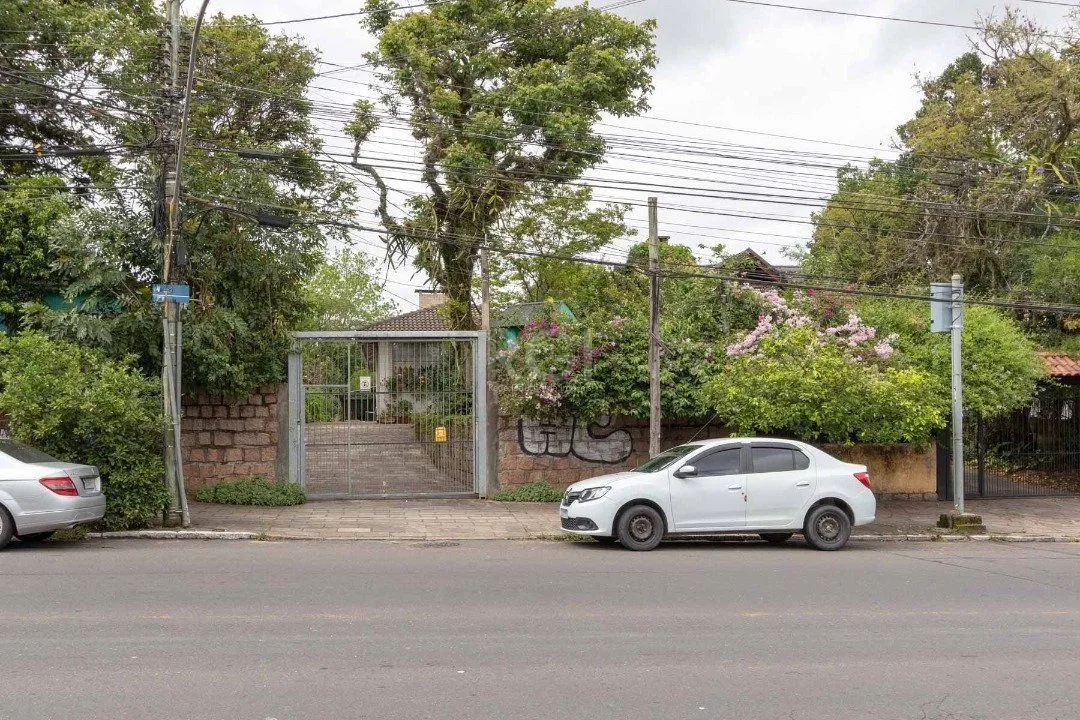 Imagem Casa para Venda - 200.81m², 4 dormitórios, sendo 1 suites, 5 vagas - Tristeza