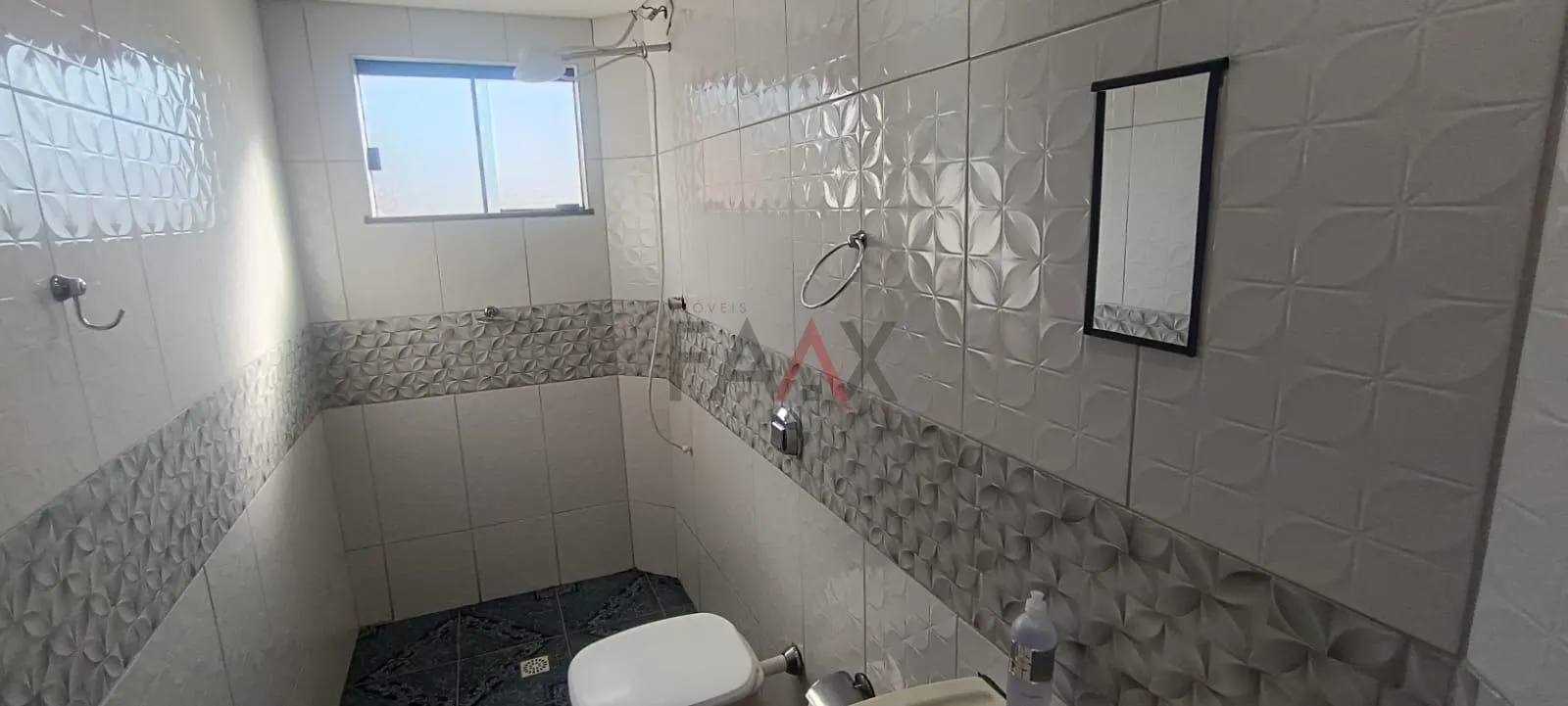 Imagem Sobrado com 4 Quartos e Suíte para Alugar no São Cristóvão