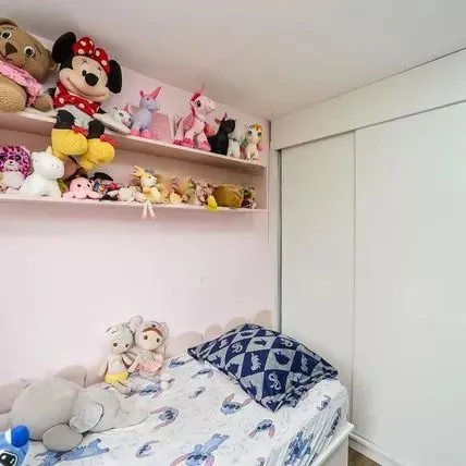 Imagem Casa em Condomínio com 3 Quartos, Piscina, Quintal e 2 Vagas