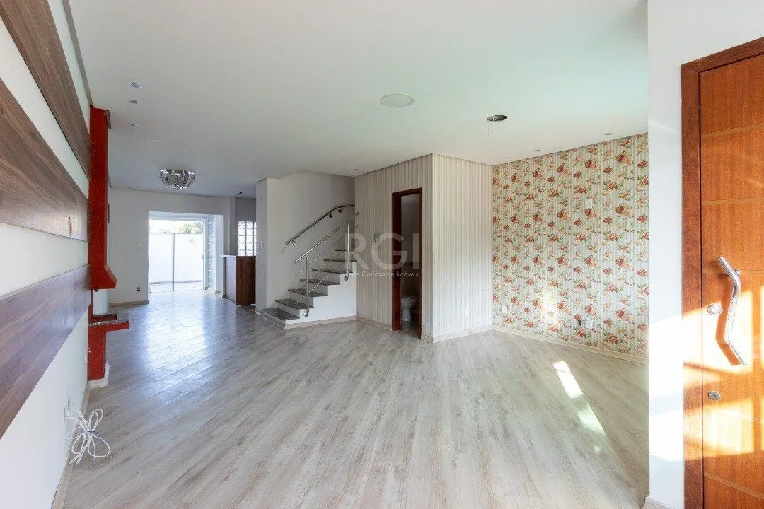 Imagem Casa para Venda - 178.4m², 3 dormitórios, sendo 1 suites, 2 vagas - Hípica