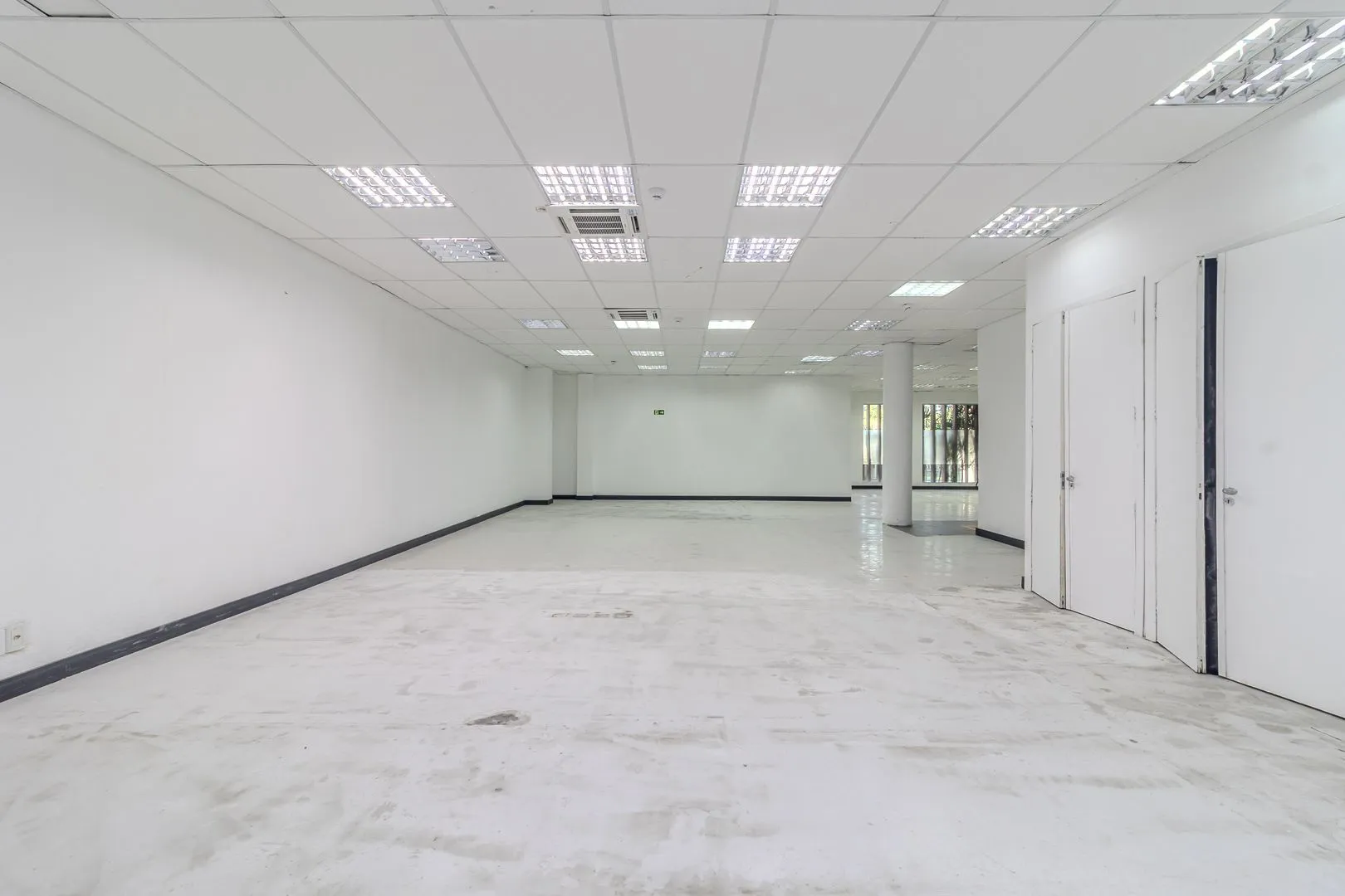 Imagem PRÉDIO COMERCIAL - COMPOSTO DE TÉRREO + 3 PAVIMENTOS