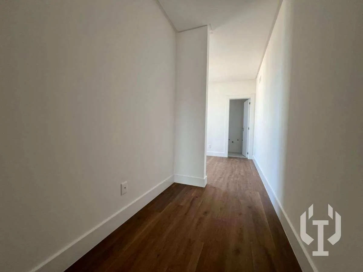 Imagem Apartamento Novo Quadra Mar com Lazer Completo em Meia Praia