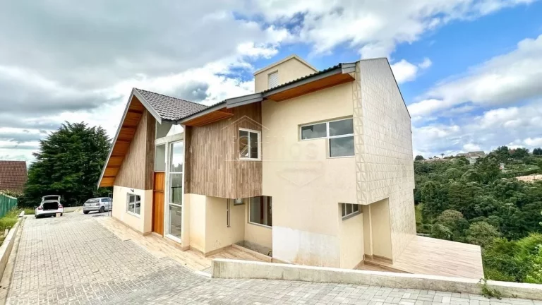 Foto do imóvel Residência com Arquitetura Imponente e Vista Permanente