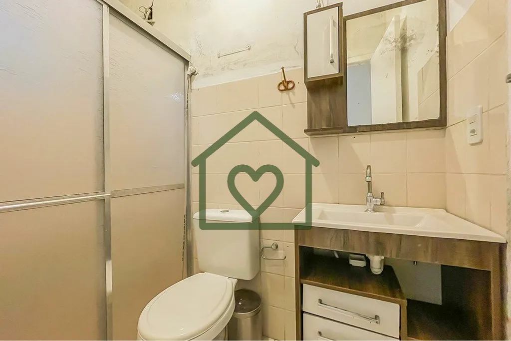 Imagem Casa em condomínio semimobiliada, com 85m² privativos, que combina de forma harmoniosa conforto, f...