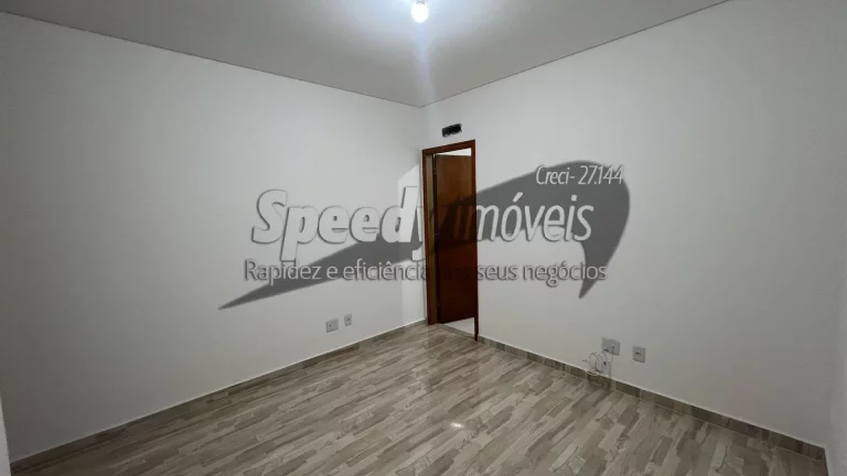Imagem Casa em Santos para venda, Sobreposta bairro Embaré.