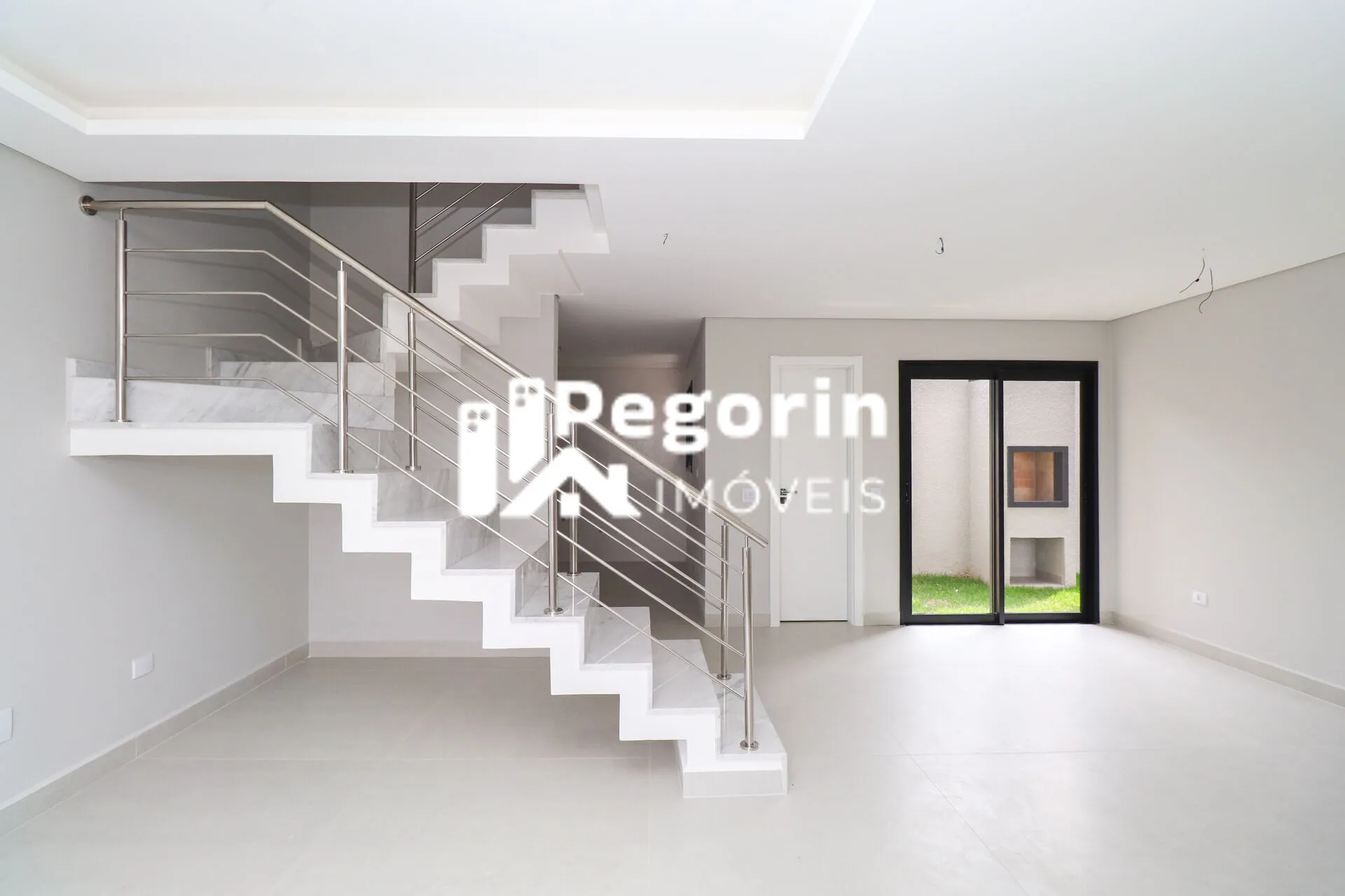 Imagem Sobrado à venda em Curitiba, Boqueirão, com 3 quartos, 133,00m²