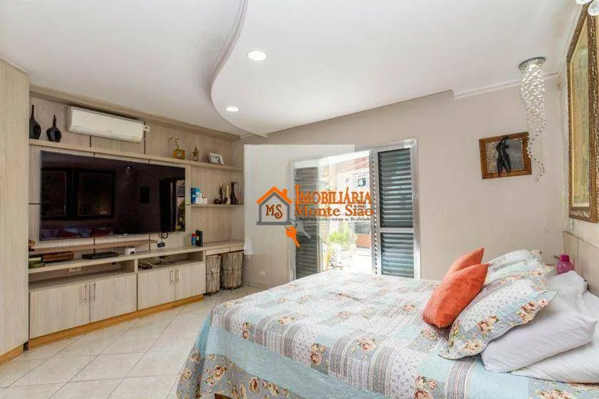 Imagem Sobrado com 3 dormitórios à venda, 200 m² por R$ 1.100.000,00 - Cocaia - Guarulhos/SP