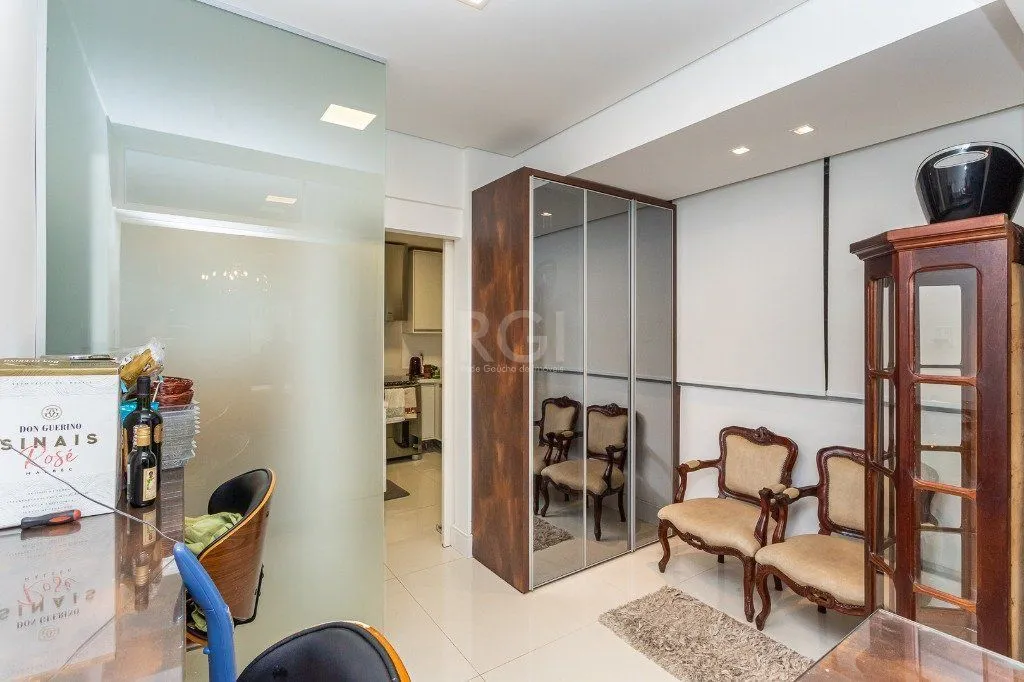Imagem Apartamento no Centro - 2 dormitórios - reformado e mobiliado