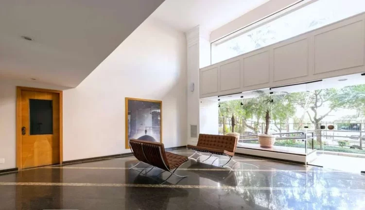Imagem Flat disponível para venda no Saint Exupery Residence Service, com 42m², 1 dormitório e 1 vaga