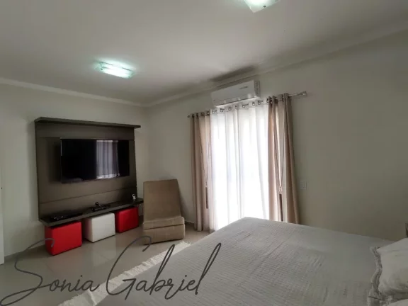 Imagem Casa de luxo em condomínio exclusivo em Vinhedo-SP: 3 quartos, 3 suítes, 3 salas, 6 banheiros, 5 vagas, 408 m². Venha conferir!