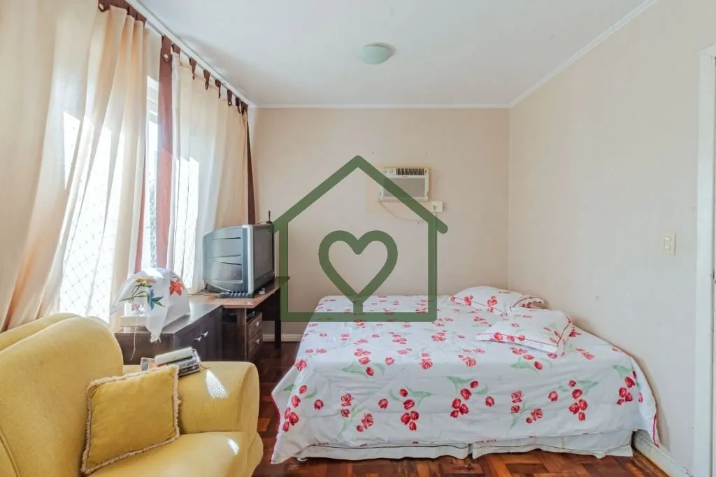 Imagem Amplo apartamento na Rua Lasar Segall de frente, próximo a todos os comércios. O imóvel fica de f...