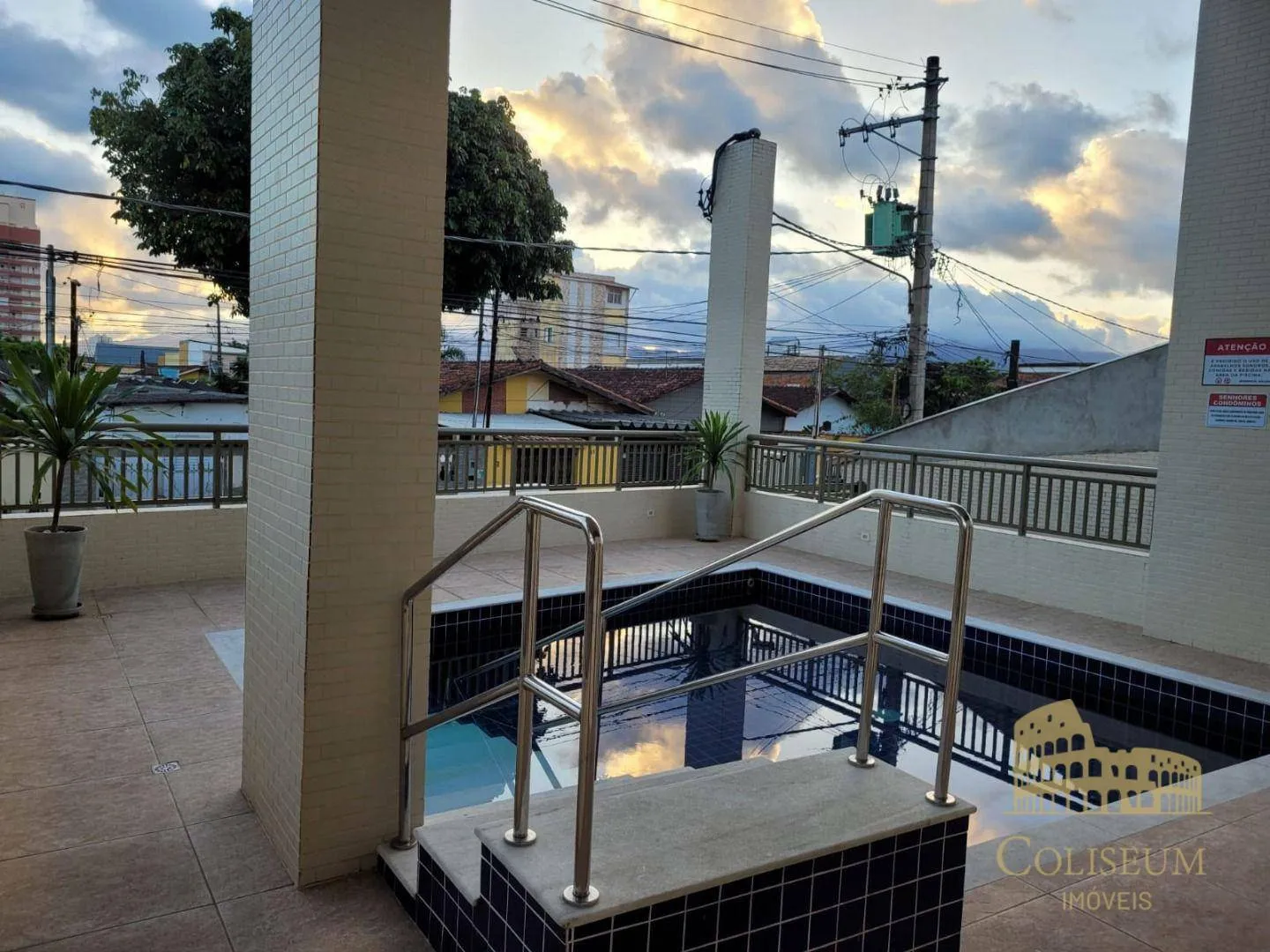 Imagem Apartamento com 2 dormitórios para alugar, 61 m² por R$ 3.200,00/mês - Aviação - Praia Grande/SP