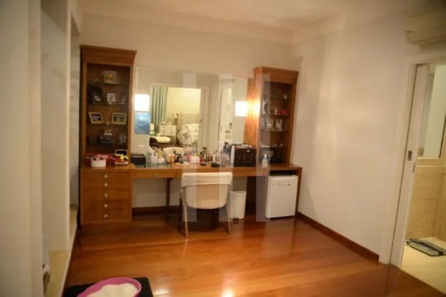 Imagem Imperdível! Casa em Condomínio à venda em Ribeirão Preto-SP, no Condomínio Residencial Veneza, 4 quartos, 4 suítes, 4 salas, 6 banheiros, 6 vagas, 700m².