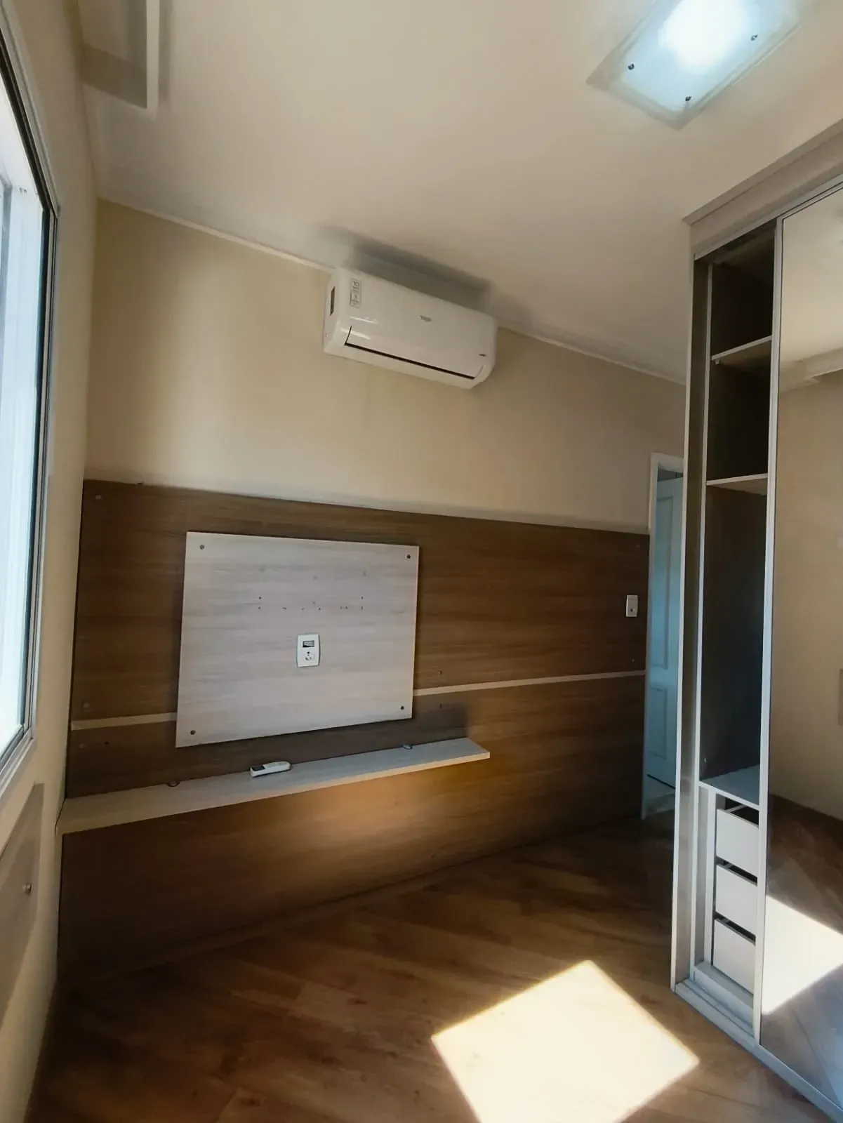 Imagem Casa de Condomínio com 4 Quartos para Alugar, 120 m² em Jardim Shangai - Jundiaí