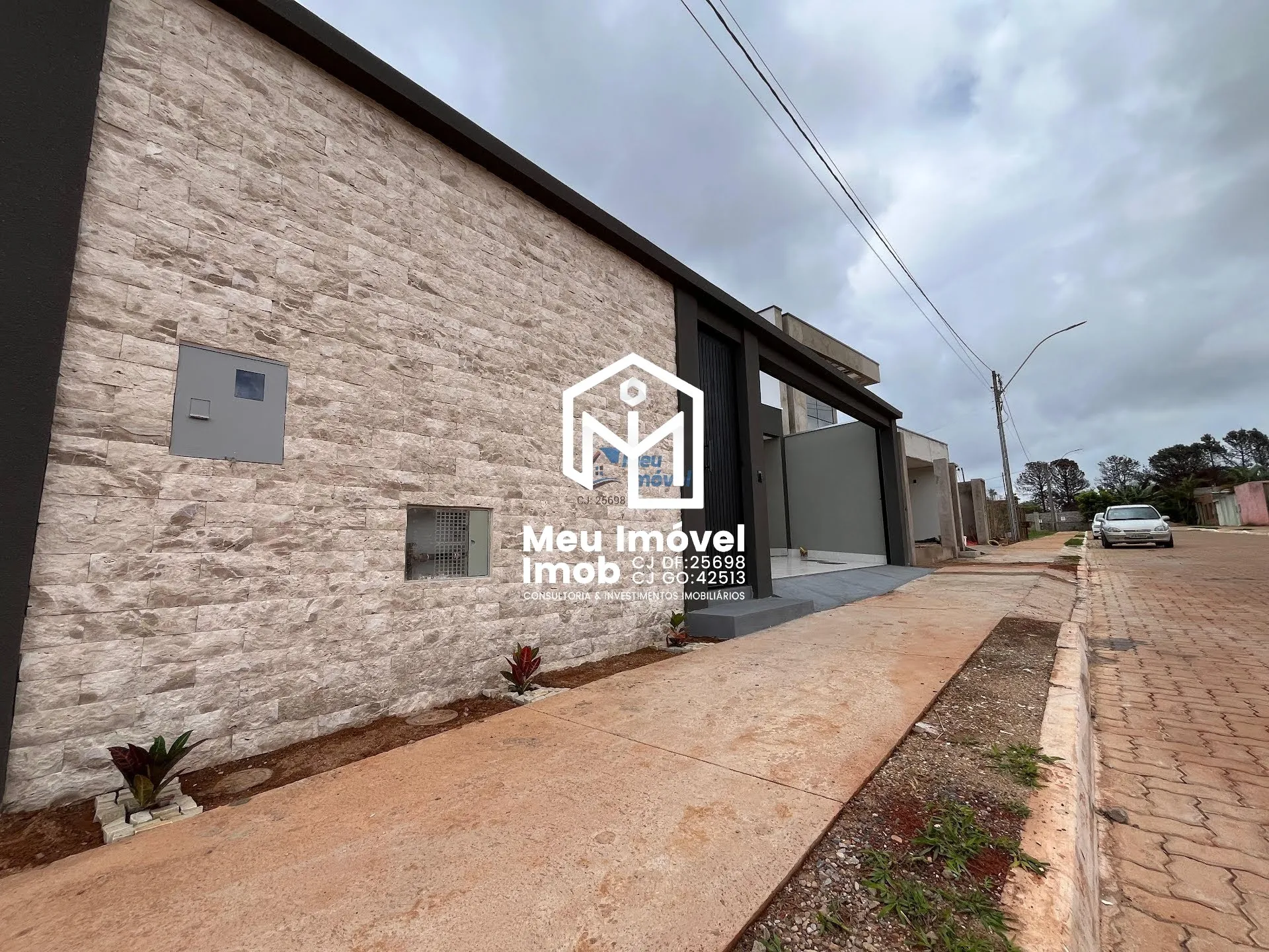 Imagem Casa 4 Quartos 2 Suítes 3 Vagas 250m² Vicente Pires/DF