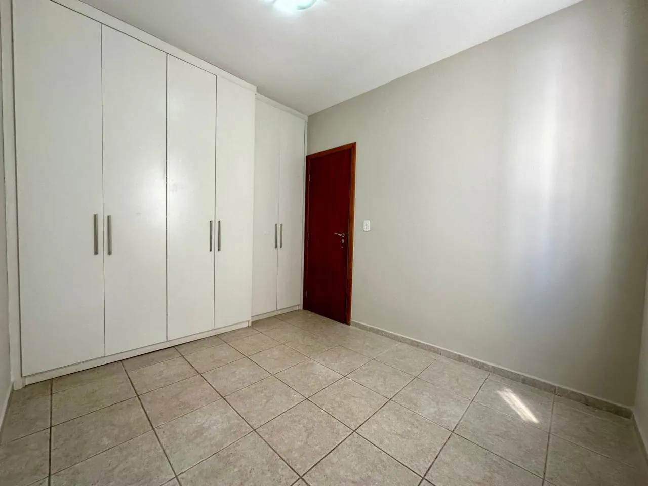 Imagem Apartamento no Edifício Mediterraneé no Campolim com 3 dormitórios, varanda ampla e localização privilegiada
