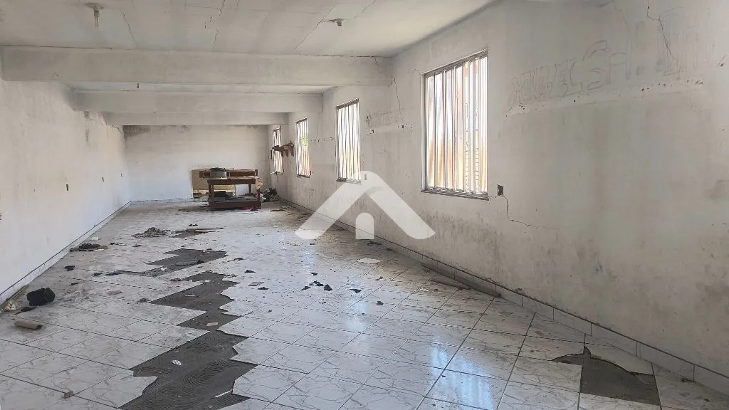 Imagem Galpão no Campinho com 200 m2, próximo a Delegacia