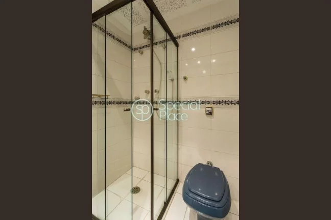 Imagem 235 metros 4 dormitórios 4 suítes 6 banheiros 4 vagas Piscina aquecida Espaço zen Hidromassagem A...