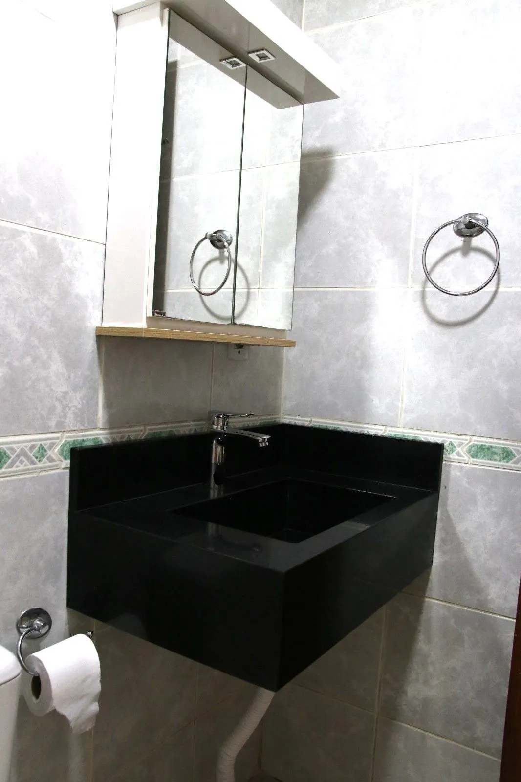 Imagem Casa sobrado na Hípica de 2 dormitórios e 2 vagas