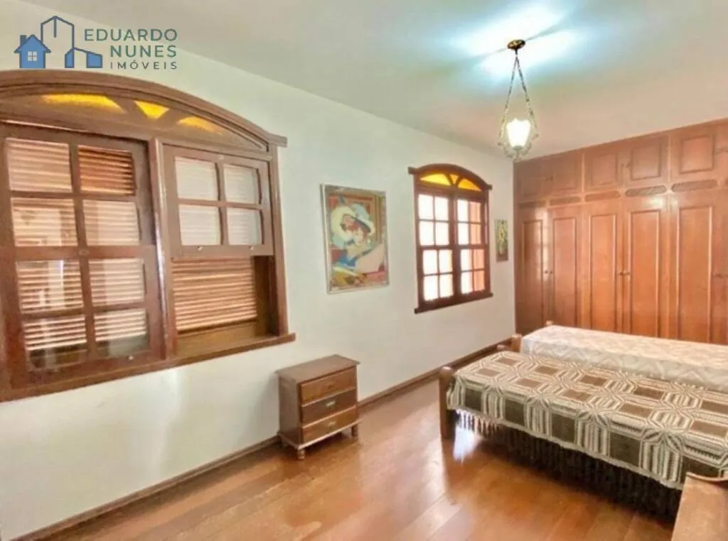 Foto do imóvel: EXCELENTE CASA NO MANGABEIRAS COM 05 QUARTOS,02 SUÍTES E 04 VAGAS.