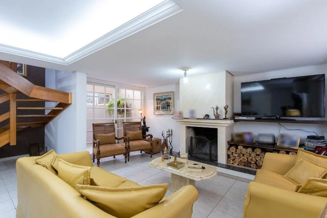 Imagem Casa Condominio para Venda - 300m², 4 dormitórios, sendo 2 suites, 2 vagas - Ipanema