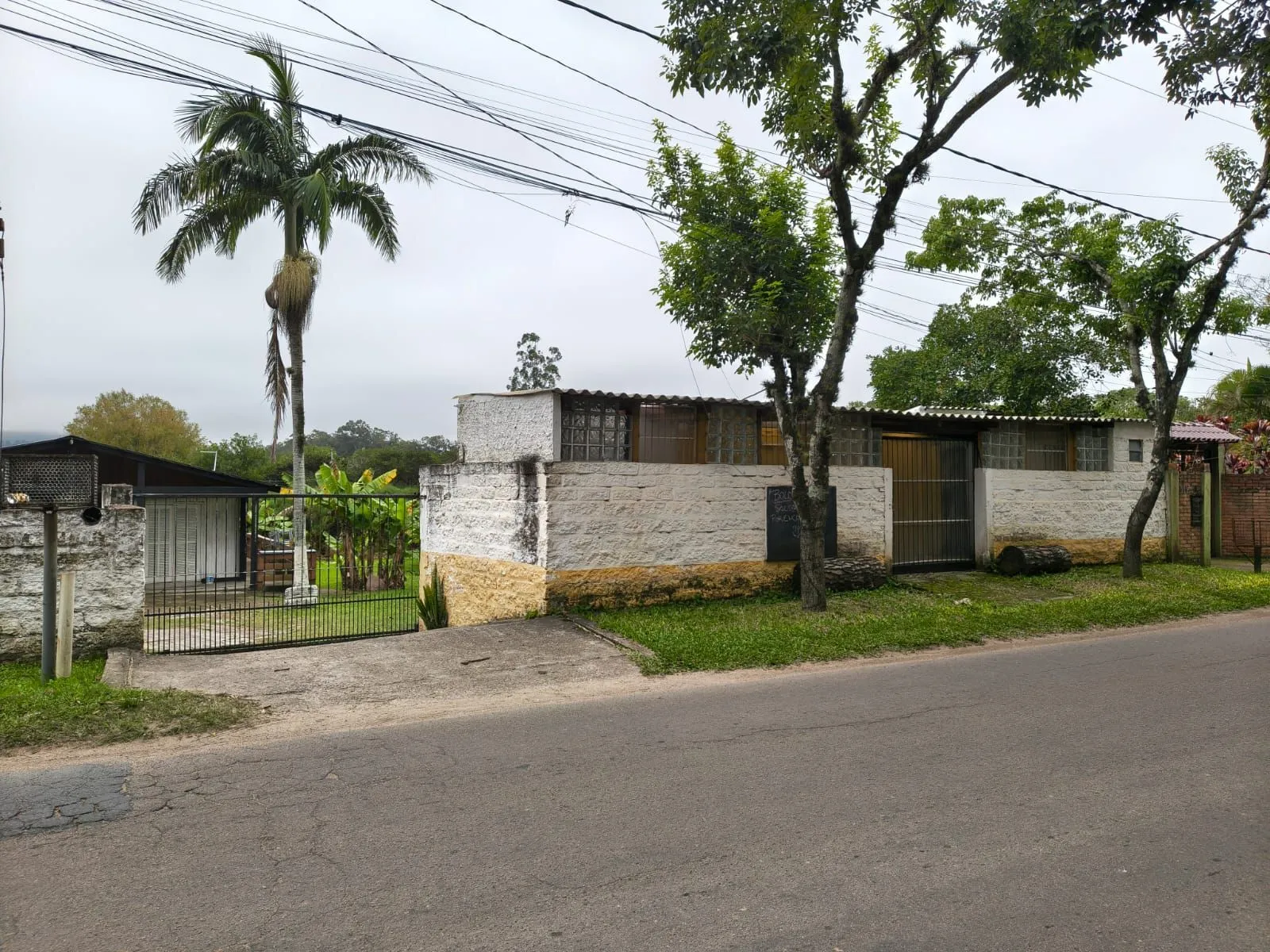 Imagem Terreno medindo 1.296m² no bairro Ponta Grossa - Porto Alegre/RS