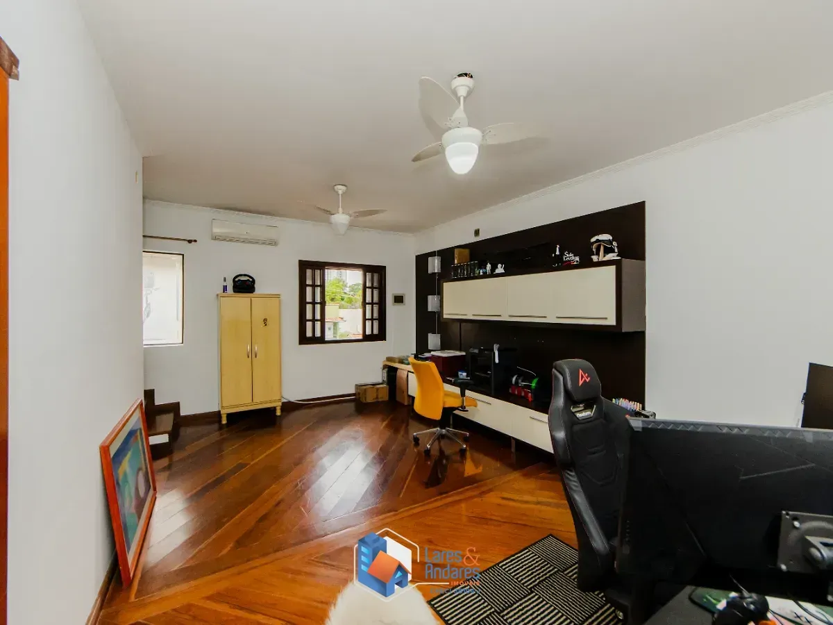 Imagem Casa para venda em Conjunto Residencial Santa Terezinha com 4 quartos, sendo 1 suíte, 192m²