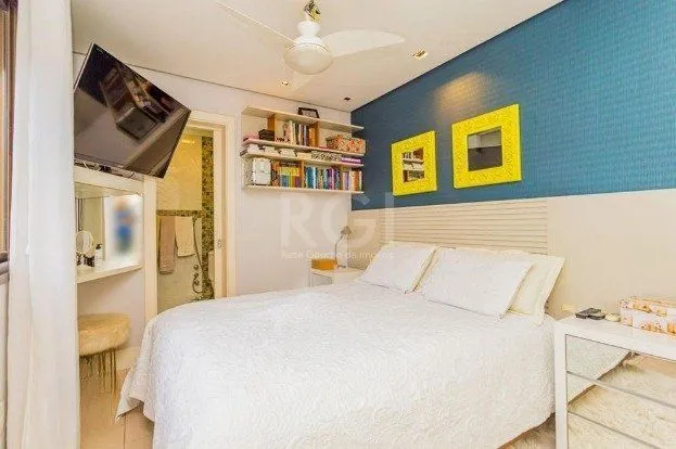 Imagem Excelente apartamento de 03 dormitórios com 4 vagas de garagem.