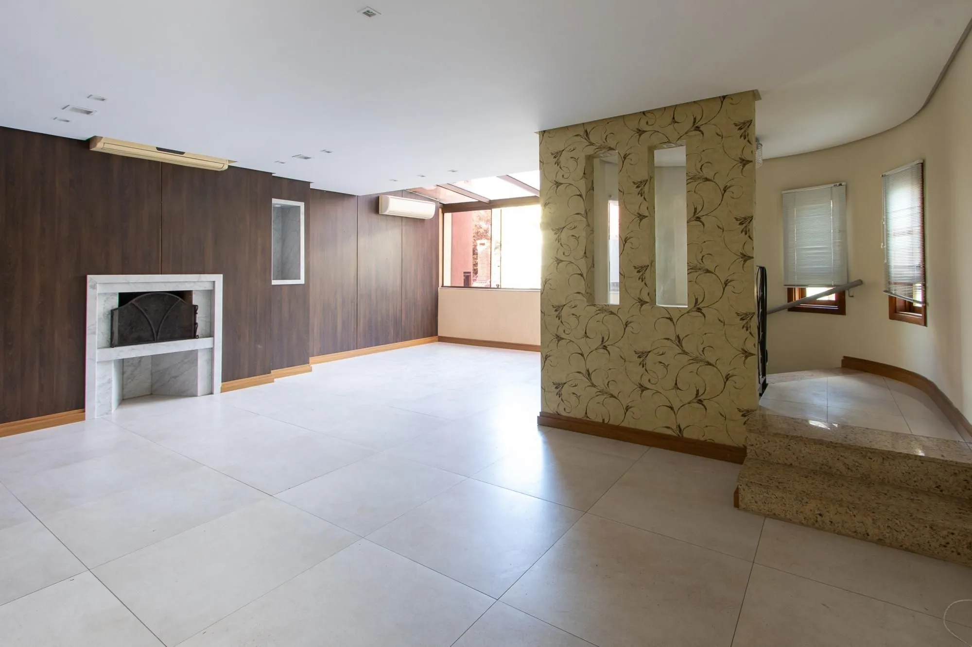 Imagem Casa em condominio Zona Sul, desocupada