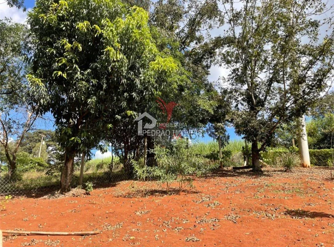 Imagem Fazenda/Sítios/Chácaras de 3 quartos, 80m² no bairro Centro, em Lençóis Paulista