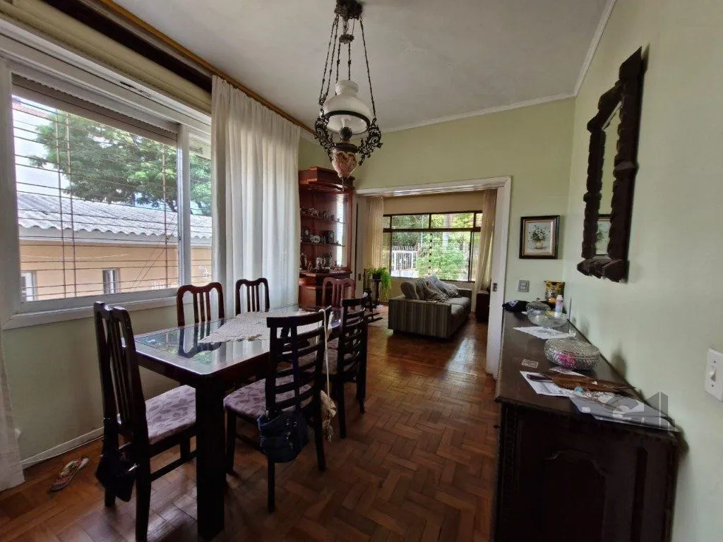 Imagem Casa 4 Dormitórios Bairro Teresópolis